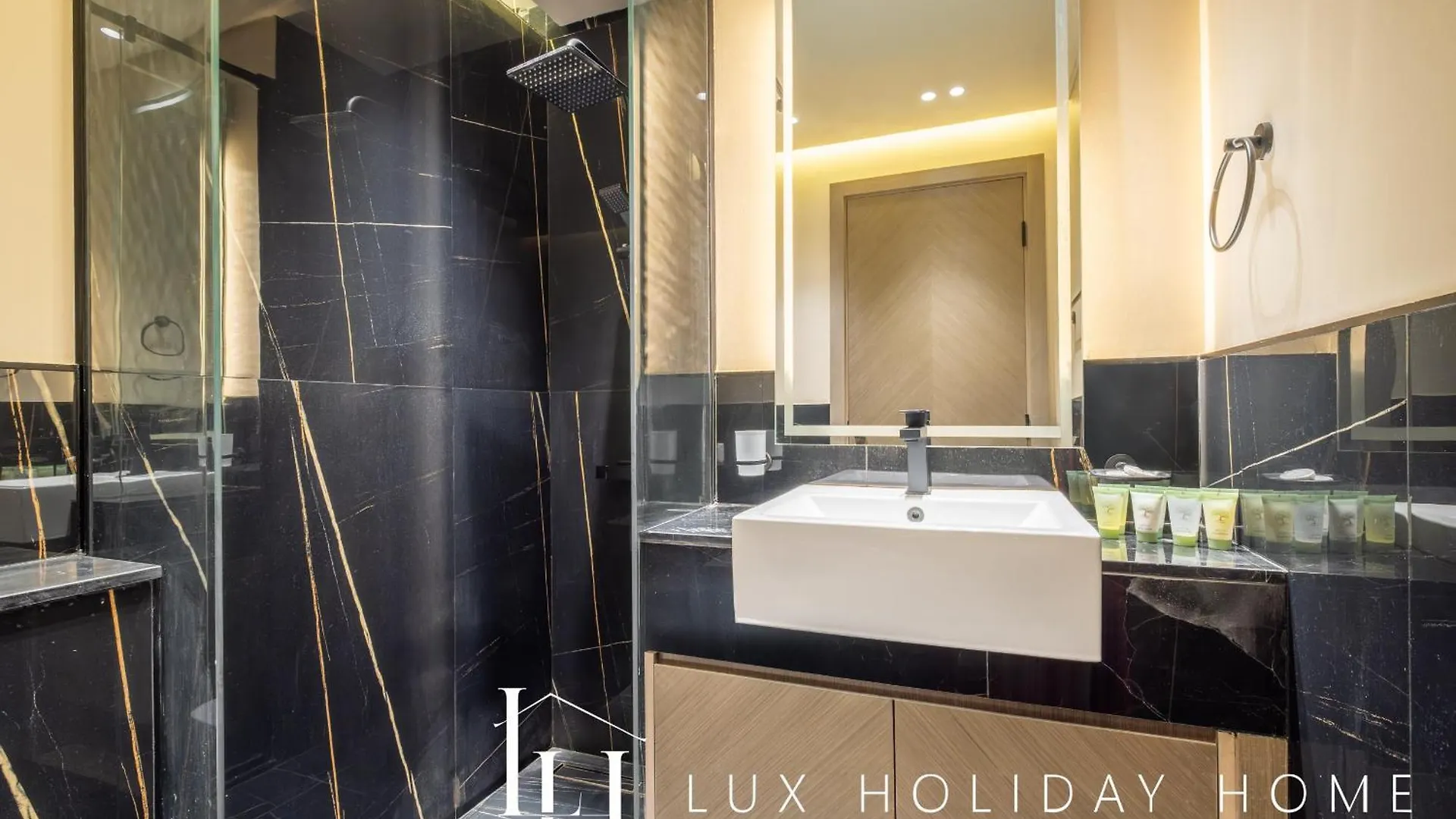 Lux The Modern Binghatti Canal Suite 2 Dubai Apartment